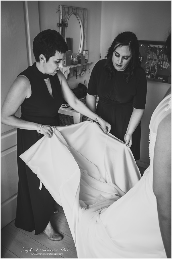 Alex  Danielle Bridal Prep Low-res 29jpeg