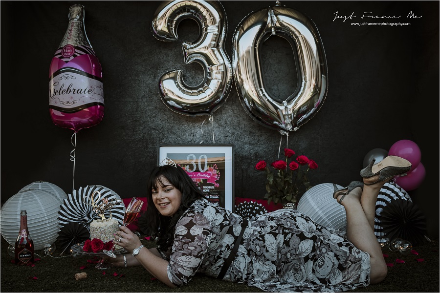 Tanya 30th Cake Smash 2019 -54jpg